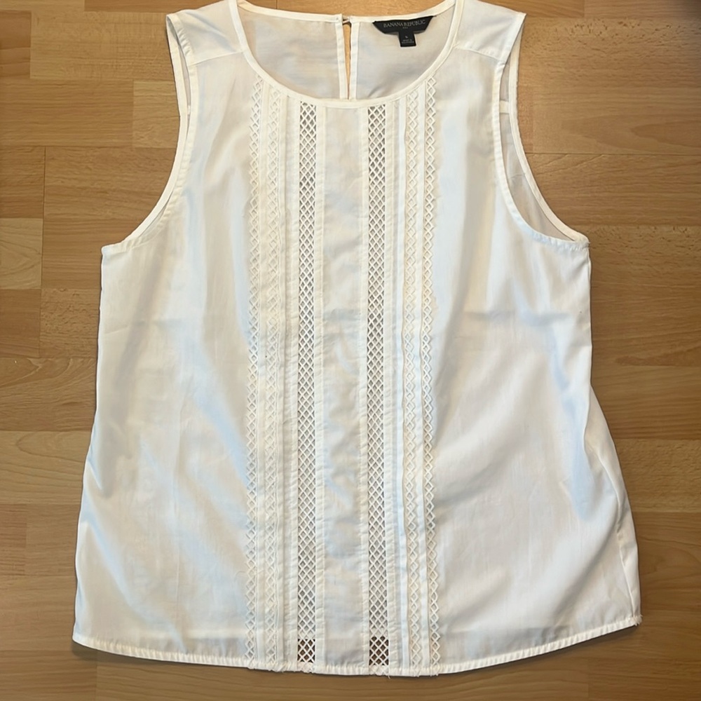Banana Republic cotton sleeveless top with cut outs size small EUC